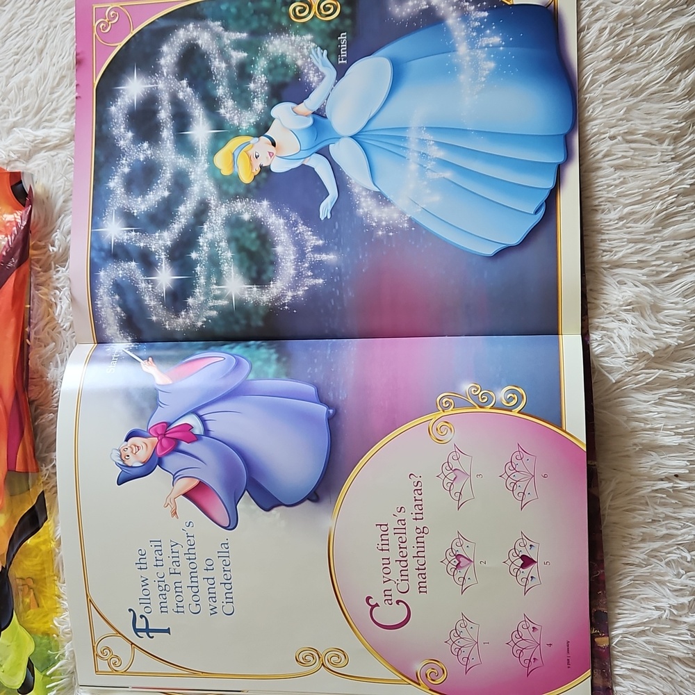 NEW WALT DISNEY ALADDIN ON ICE PRINCESSES ON ICE PLAY PROGRAM BOOKS BUNDLE - Picture 9 of 11